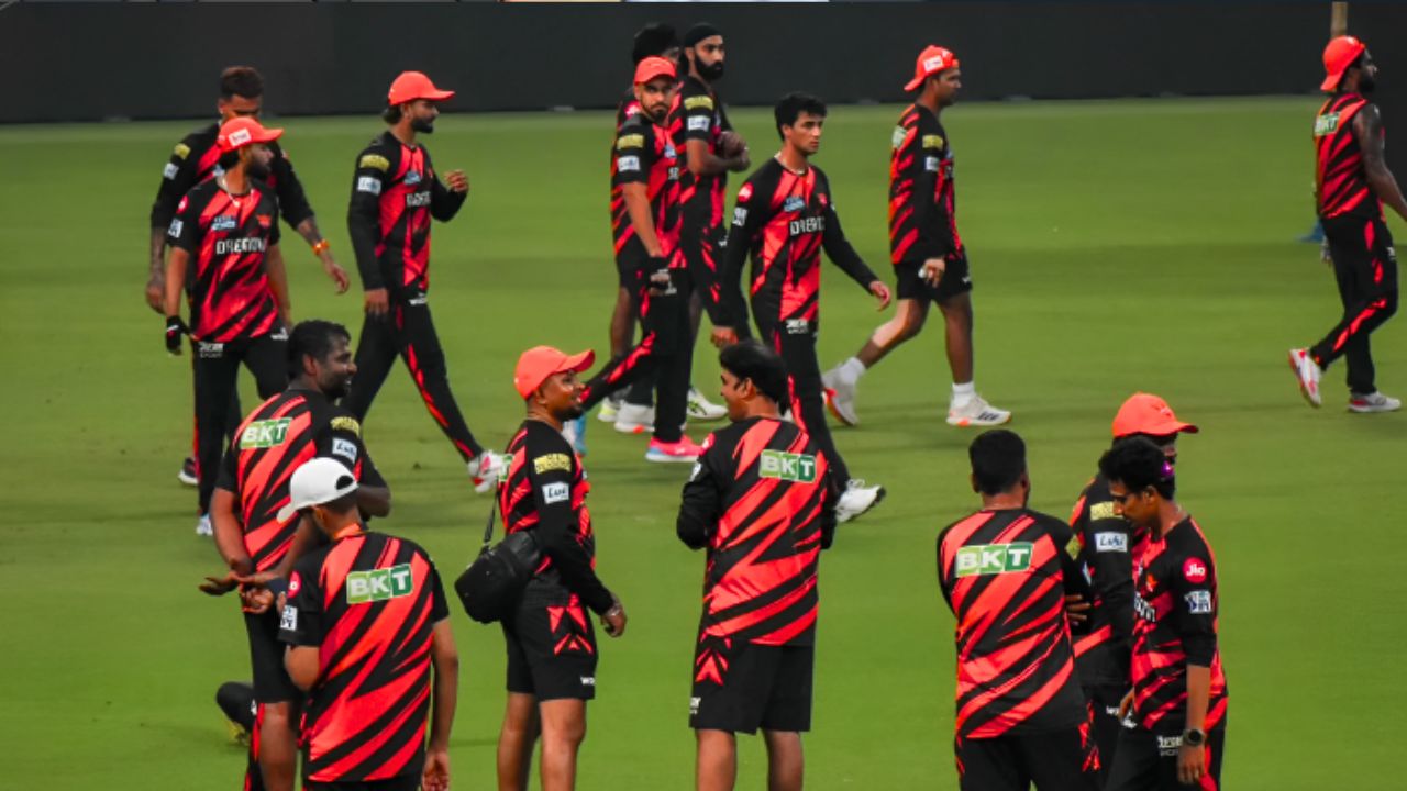 IPL 2025: SRH की All-Out Attack रणनीति चौराहे पर – क्या Orange Army को बदलना होगा अपना Game Plan